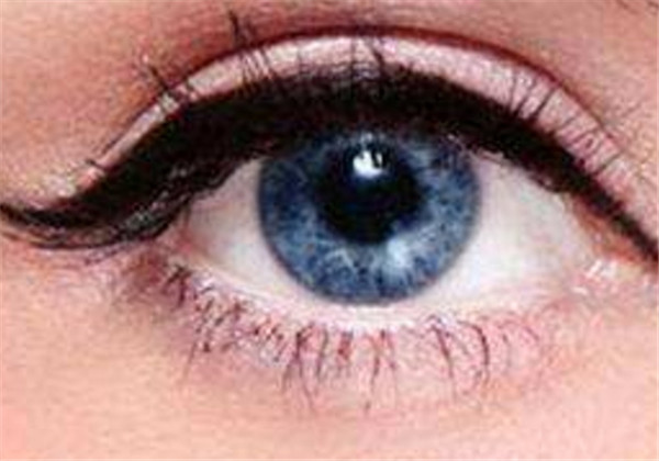 美瞳基弧是什么，美瞳基弧怎么选