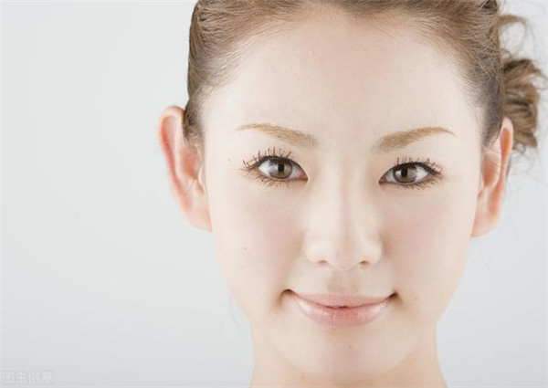 为什么刚洗完脸很白，但没多久就黄了