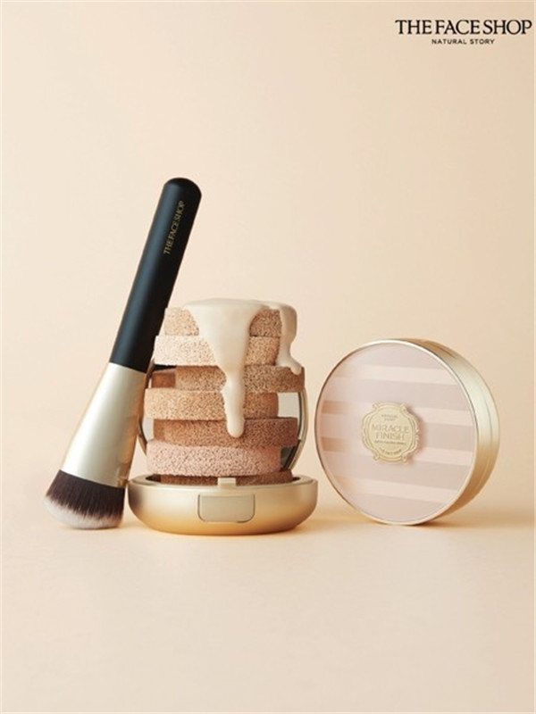 光采透亮 觉醒春日元气肌 菲诗小铺焕亮持妆气垫修颜乳全新上市