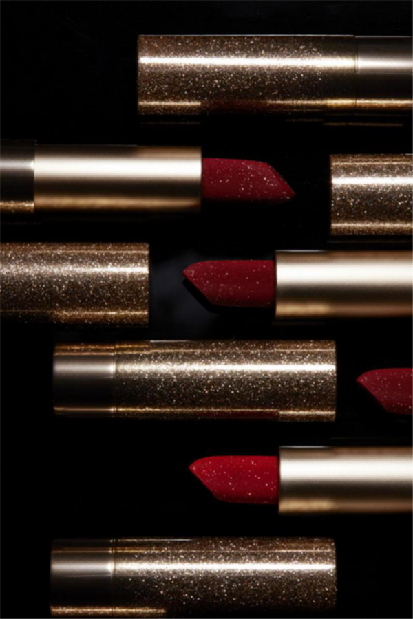 玛丽黛佳携手最潮咖位时髦精 打造首尔时装周超chic妆容