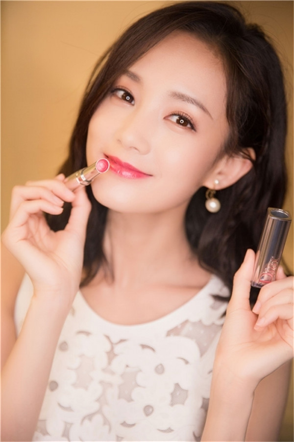 DIOR迪奥粉剧场 | 看TA，如何用唇妆飙戏！