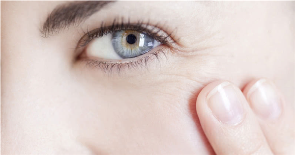 “眼霜”到底有没有用？深扒它的谎言和真相