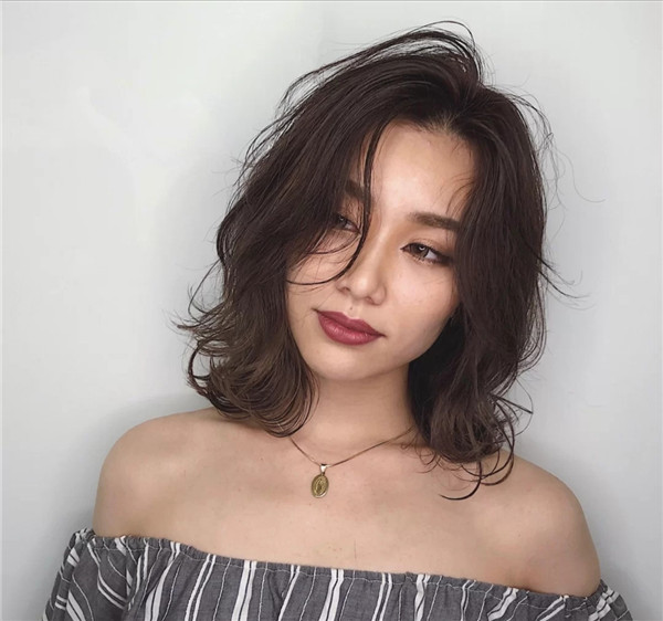 中年女性烫头显老?教你几招,避开雷区又时髦