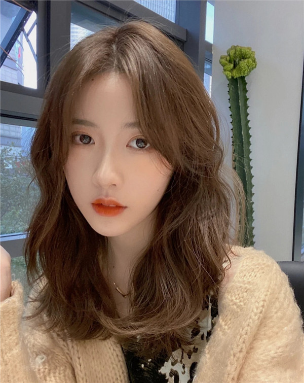 中年女性烫头显老?教你几招,避开雷区又时髦