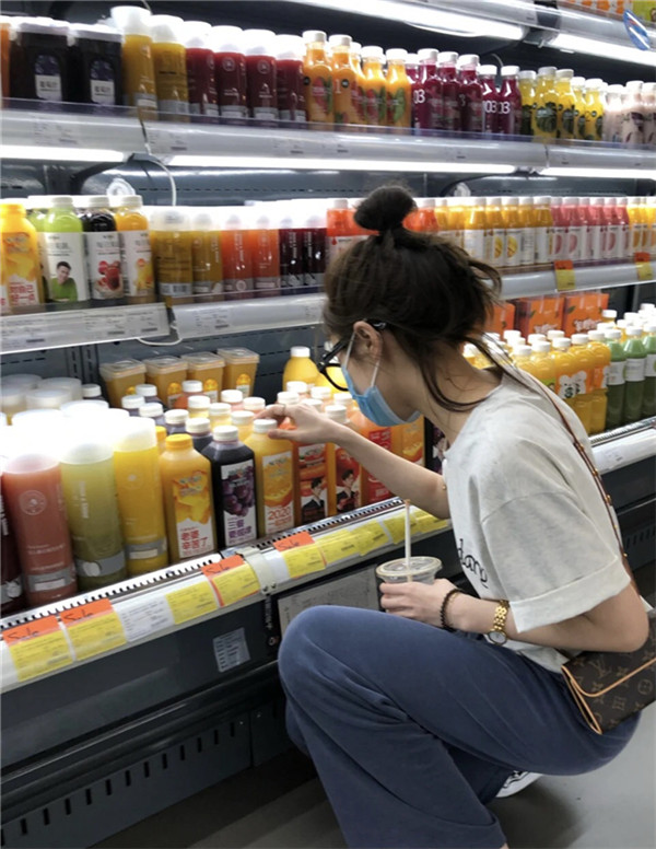 “手残”不会扎丸子头？教你3个小技巧，减龄还俏皮，解决小尴尬