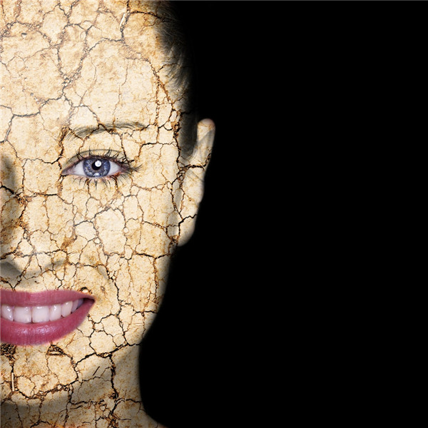 女性护肤不只是使用护肤品，牢记4大护肤要点