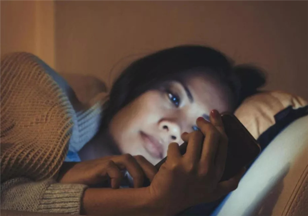 想要皮肤光滑？简单，改掉五个坏习惯，“青春痘”都不敢靠近你