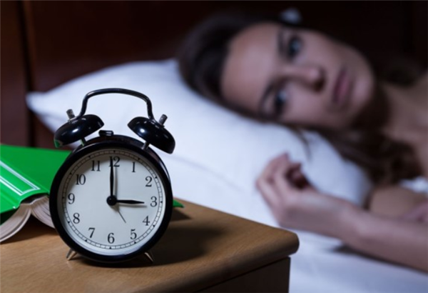 想要皮肤光滑？简单，改掉五个坏习惯，“青春痘”都不敢靠近你