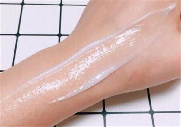 润肤露的保质期一般有多长，​润肤露可以每天用吗