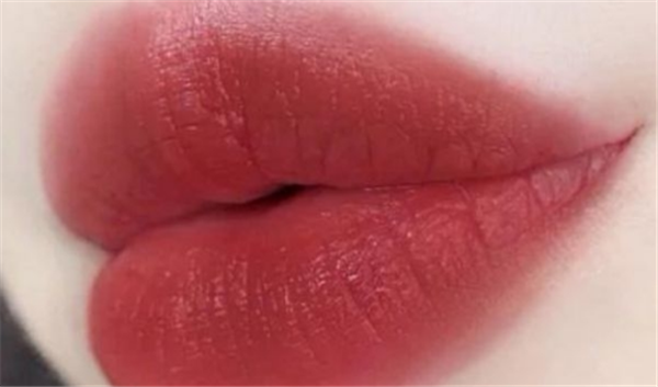 mac泫雅色是什么色号，试色图片介绍