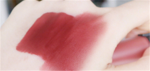 欧莱雅小钢笔129和130哪个好看，和131试色对比图片