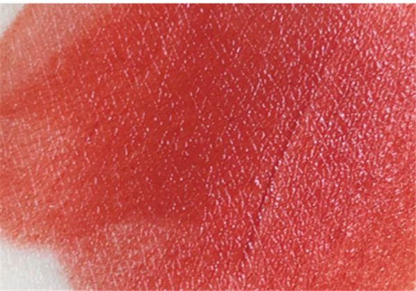 ysl83适合什么年龄用，适合黄皮吗