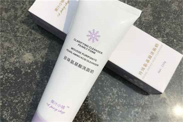 氨基酸洗面奶用冷水还是热水，氨基酸洗面奶怎么用才正确