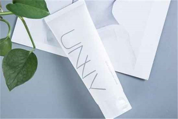 氨基酸洗面奶的ph值是多少，氨基酸洗面奶是泡沫型的吗