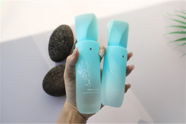 花间堂护肤海葡萄水光沁肌系列,带你开启冬日肌肤补水之旅