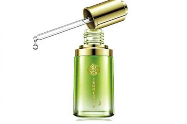 精华液在什么时候涂，精华液在哪个步骤用比较好