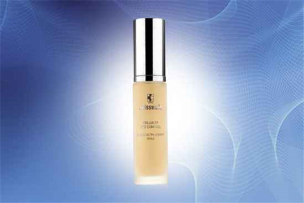 精华液可以当爽肤水用吗，精华液可以当乳液用吗