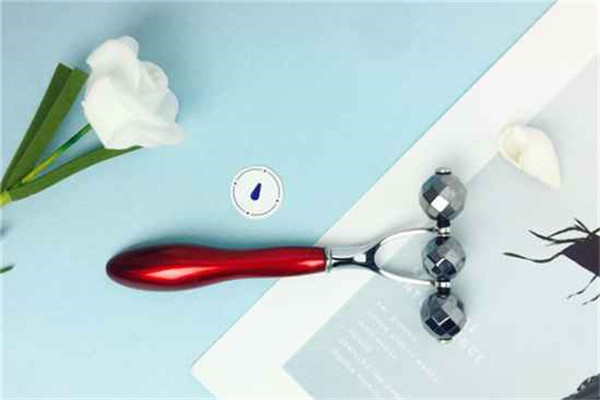 美容仪在面膜前用还是在面膜后用，美容仪正确的使用方法和步骤