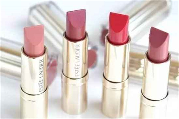 雅诗兰黛口红会不会干，雅诗兰黛口红掉色吗