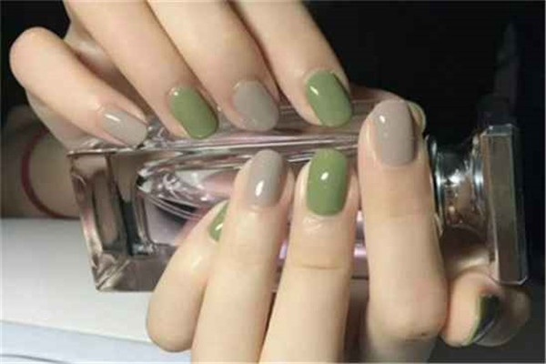 美甲会伤害指甲吗，美甲会对身体造成哪些伤害