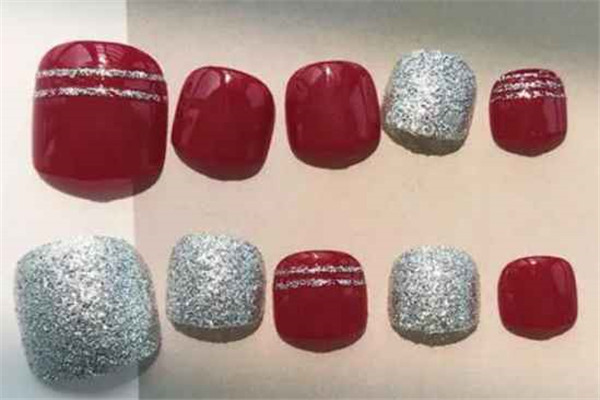 美甲贴片是一次性的吗，贴片美甲怎么样