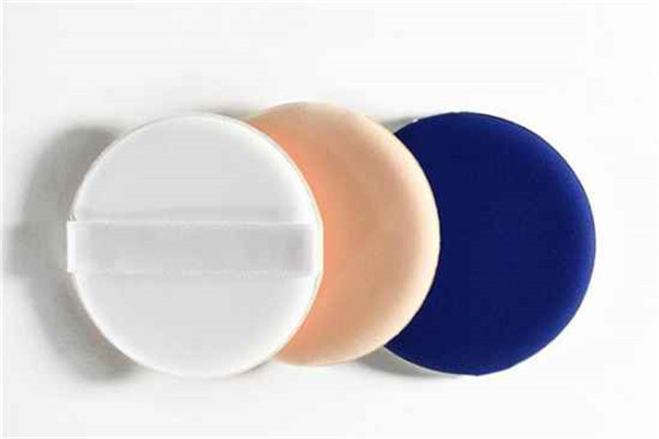 ​气垫粉扑要打湿再用吗，气垫粉扑的正确使用方法