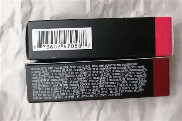 mac棒棒糖唇釉真假对比怎么看