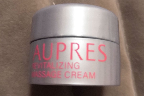 欧珀莱按摩霜用完洗吗