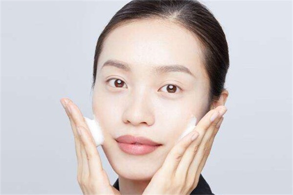 不涂隔离可以直接涂素颜霜吗