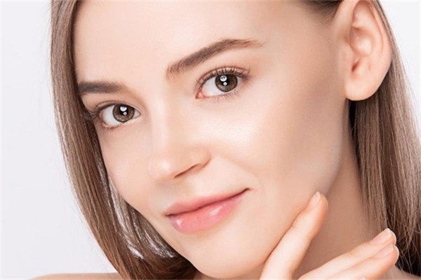 提亮液什么时候用