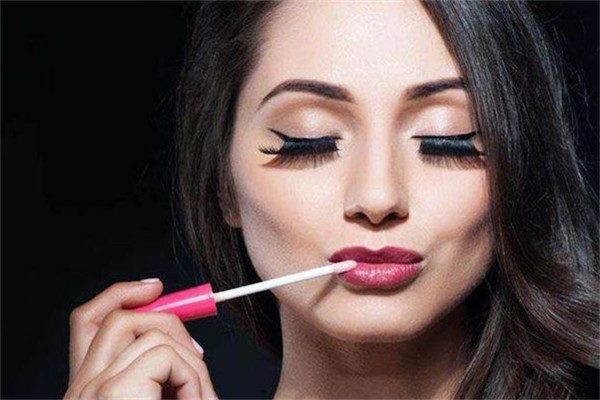 测试口红的方法有哪些，怎么测适合自己的口红