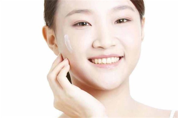 乳液和凝露的使用顺序是什么