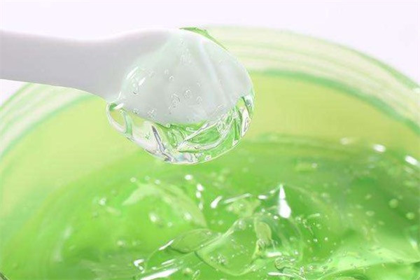 芦荟胶祛痘怎么用