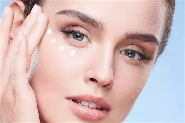 面霜和眼霜的使用顺序是什么