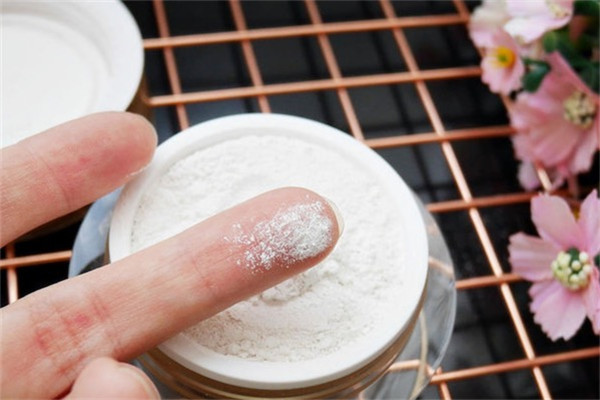 珍珠粉可以当做散粉用吗
