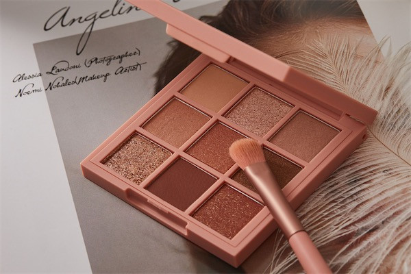 眼影颜色先后使用顺序是什么