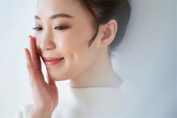 t区出油毛孔粗大怎么办