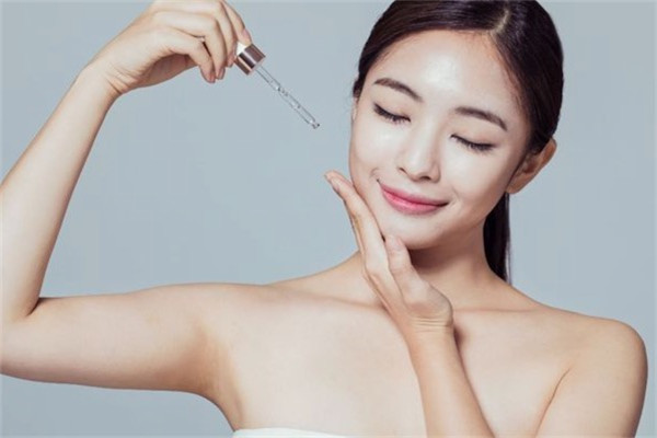 精华液的使用步骤是什么