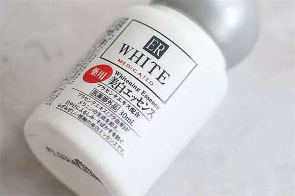 大创美白精华适合哪个年龄的人用