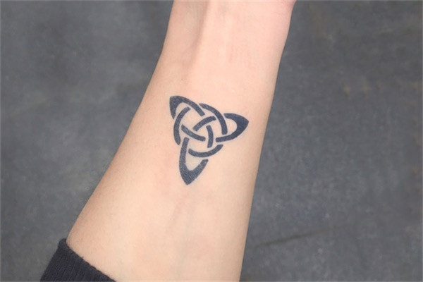 纹身半永久能坚持多久