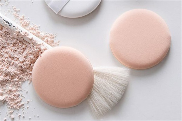 bb霜能代替粉底液吗