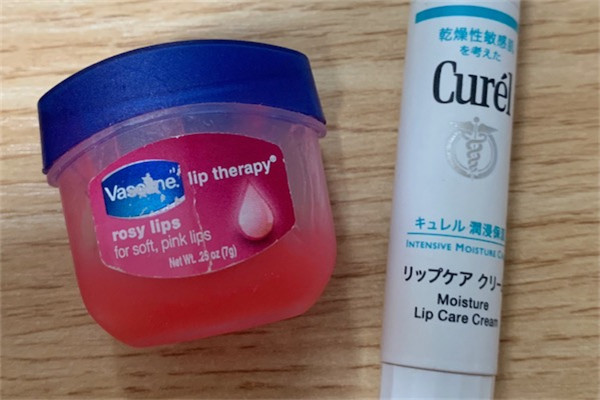 凡士林小白组合是什么