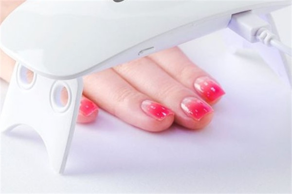 美甲灯可以用什么代替