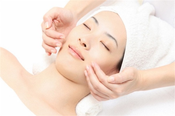 水疗后是否要洗脸