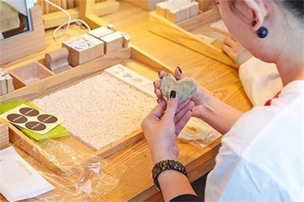 纯天然自制香皂的方法是什么