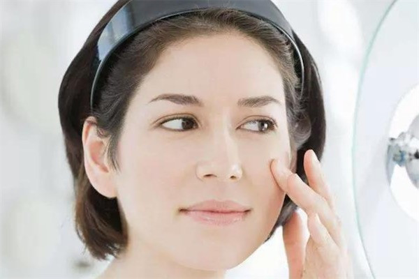 修护肌底液什么时候用