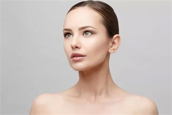 脸干脸痒适合用什么补水