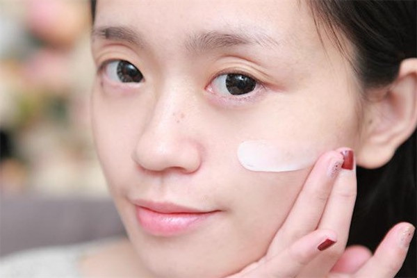 面霜的正确使用顺序是什么