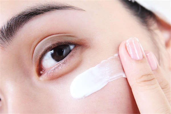 涂眼霜有什么功效