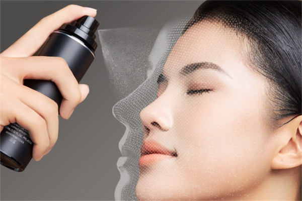 油肌可以用定妆喷雾吗